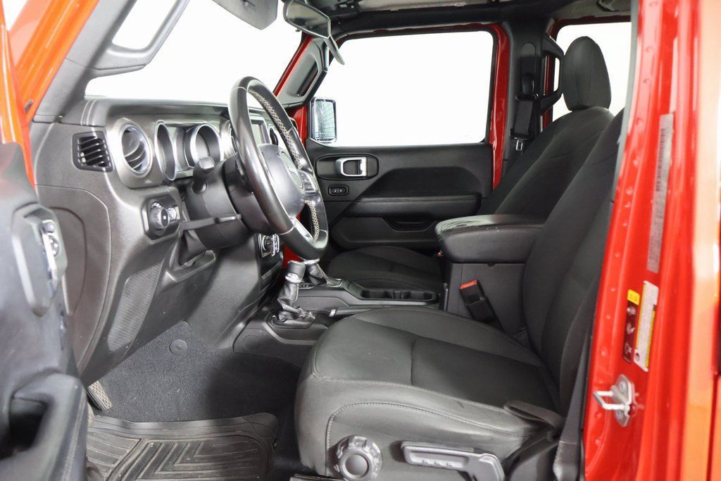Used 2020 Jeep Wrangler Unlimited Sahara AWD/4WD image 9