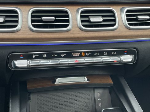 Certified 2026 Mercedes-Benz GLE 450 4MATIC image 33