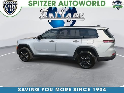 Used 2023 Jeep Grand Cherokee L Laredo image 7