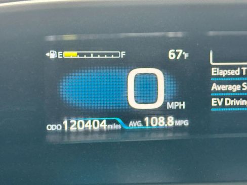 Used 2018 Toyota Prius Prime Advanced image 24