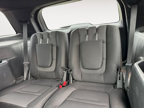 Used 2017 Ford Explorer XLT FWD image 16