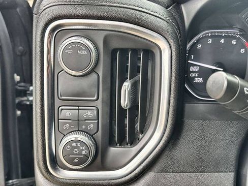 Used 2020 GMC Sierra 1500 SLT RWD image 17
