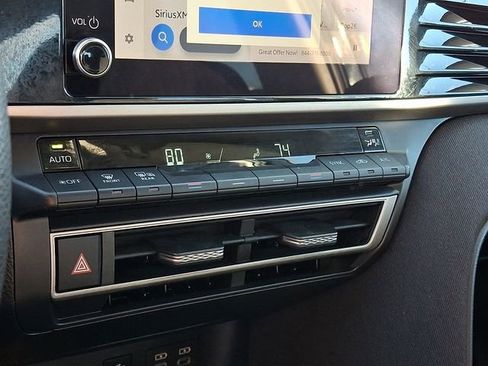 Used 2025 Toyota Camry LE image 16