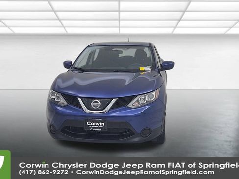 Used 2019 Nissan Rogue Sport S image 5