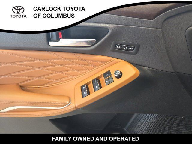 Used 2020 Toyota Avalon Limited w/ Advanced Safety Package FWD image 12