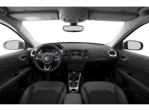Used 2018 Jeep Compass Latitude w/ Popular Equipment Group AWD/4WD image 8