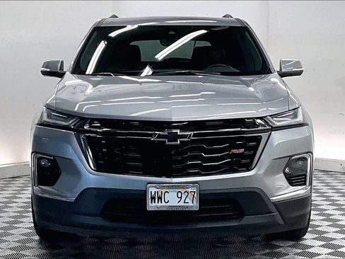 Used 2023 Chevrolet Traverse RS FWD image 2