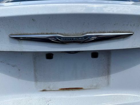Used 2016 Chrysler 200 Limited w/ Convenience Group FWD image 18