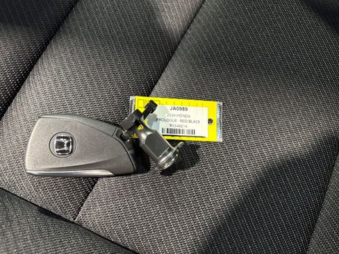 Used 2024 Honda Prologue EX image 29