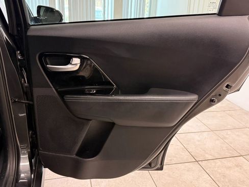 Used 2022 Kia Niro EX w/ Cold Weather Package image 21