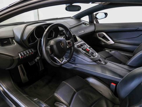 Used 2013 Lamborghini Aventador LP 700-4 AWD/4WD image 3