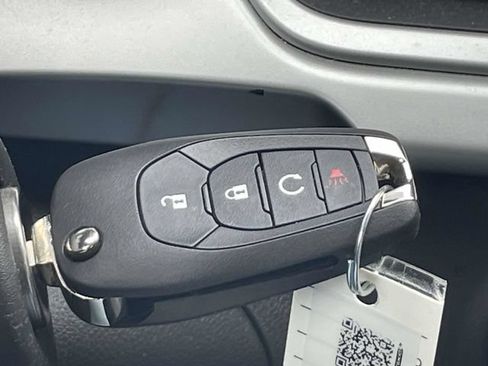 Certified 2024 Chevrolet Trax LS w/ LS Convenience Package FWD image 34