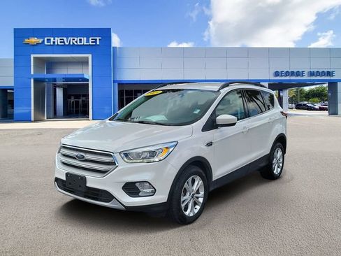 Used 2019 Ford Escape SEL FWD image 2