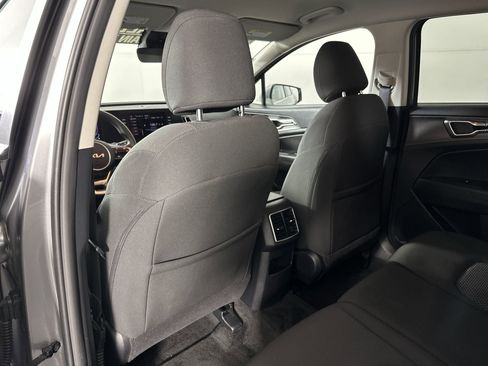 Used 2024 Kia Sportage LX image 28