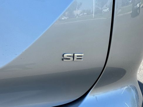 Used 2024 Mitsubishi Outlander SE image 30