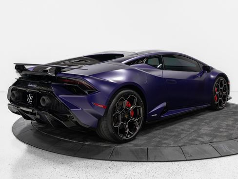 Used 2024 Lamborghini Huracan Tecnica RWD image 9