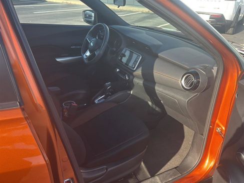Used 2020 Nissan Kicks SR image 5