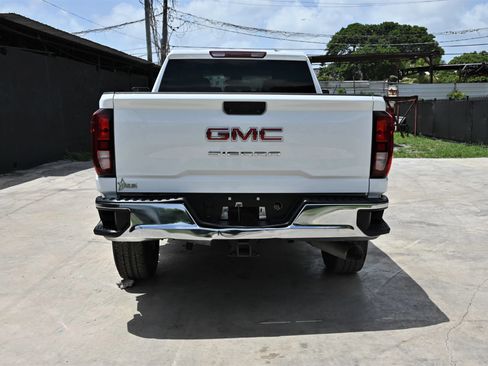 Used 2025 GMC Sierra 2500 Pro w/ Convenience Package AWD/4WD image 4