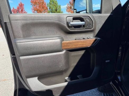 Used 2023 Chevrolet Silverado 3500 High Country image 12