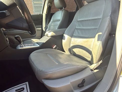 Used 2006 Dodge Magnum R/T RWD image 23