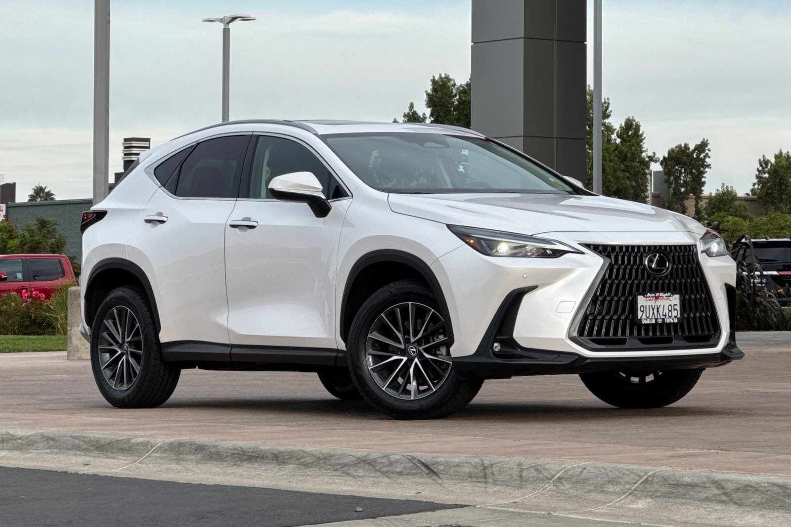 Used 2025 Lexus NX 250 FWD w/ Accessory Package (Z2) image 2