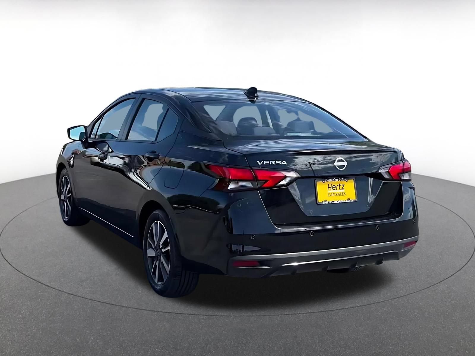 Used 2025 Nissan Versa SV FWD image 10