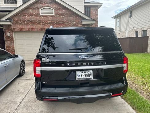 Used 2022 Ford Expedition XLT RWD image 3
