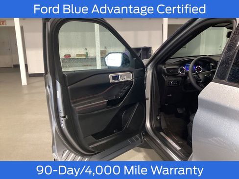 Certified 2024 Ford Explorer ST-Line w/ Class IV Trailer Tow Package image 11