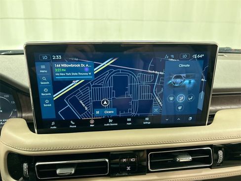 Used 2022 Lincoln Nautilus Reserve w/ Luxury Package image 16