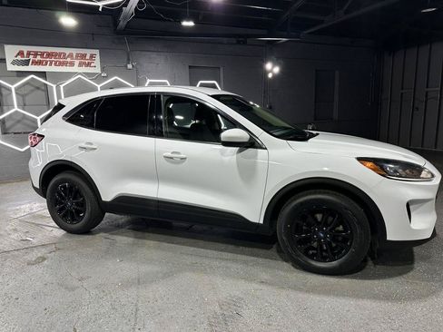Used 2020 Ford Escape SE AWD/4WD image 5