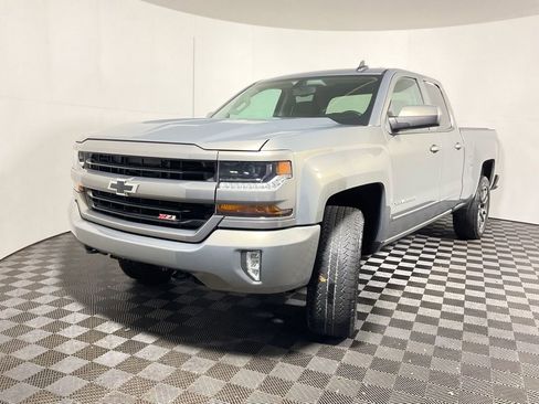 Used 2017 Chevrolet Silverado 1500 LT w/ All Star Edition image 9