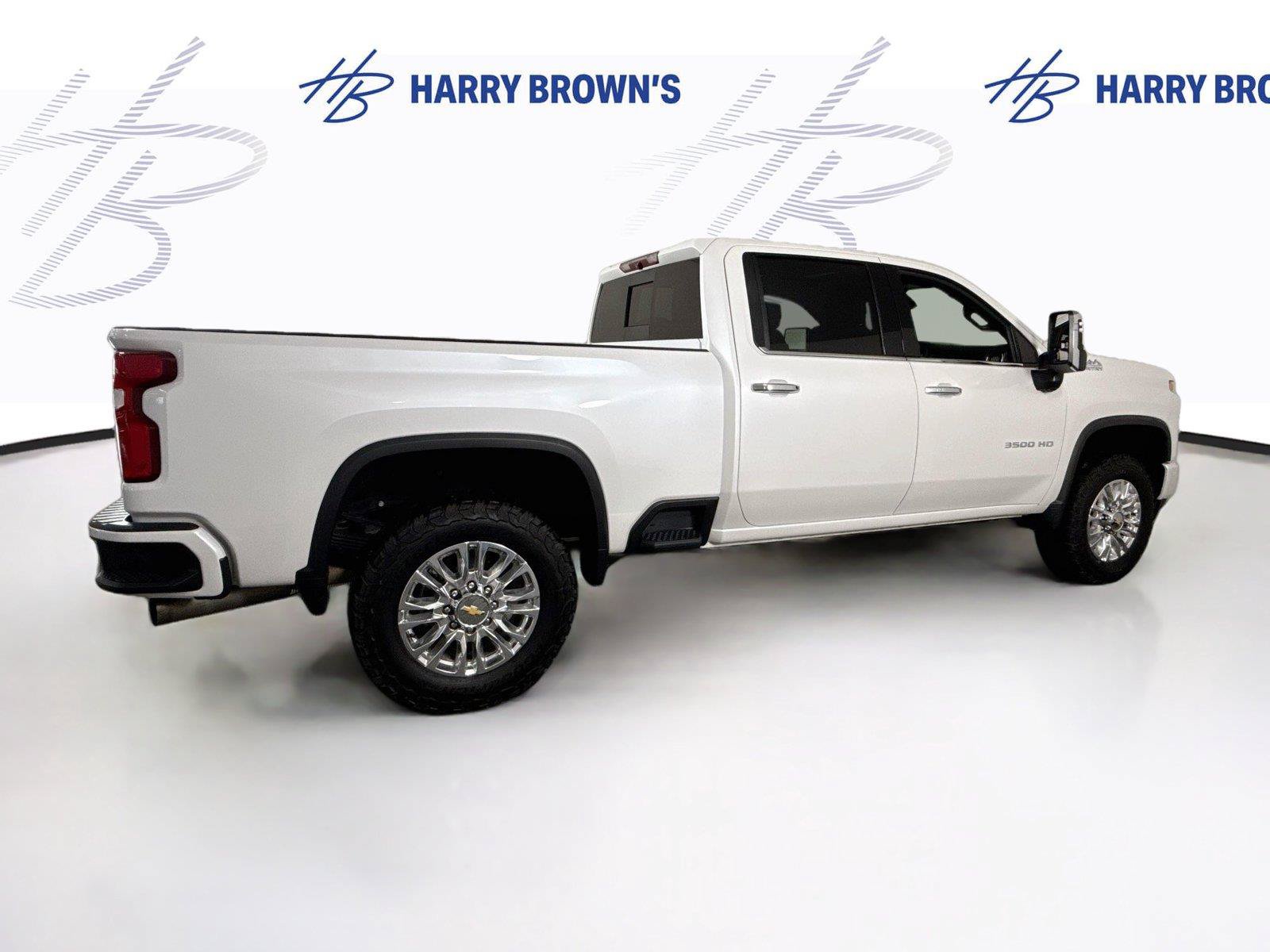 Used 2022 Chevrolet Silverado 3500 High Country w/ Safety Package II AWD/4WD image 33