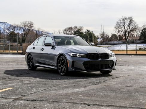 New 2026 BMW 330i xDrive Sedan w/ M Sport Package image 7