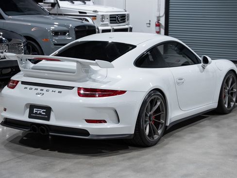 Used 2016 Porsche 911 GT3 image 6