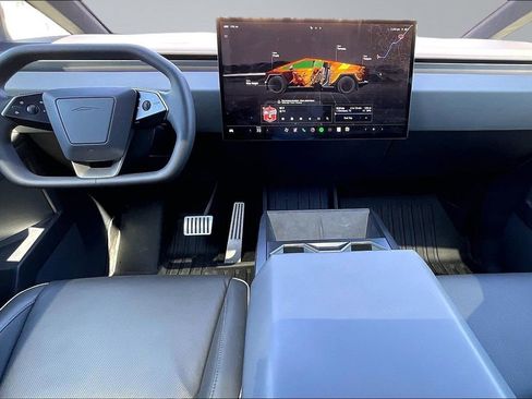 Used 2025 Tesla Cybertruck AWD Crew Cab image 15