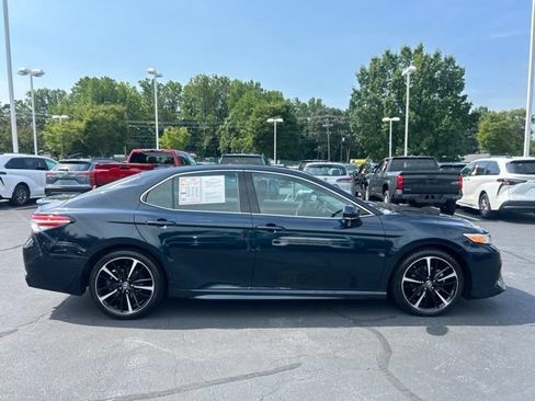 Used 2020 Toyota Camry XSE FWD image 5