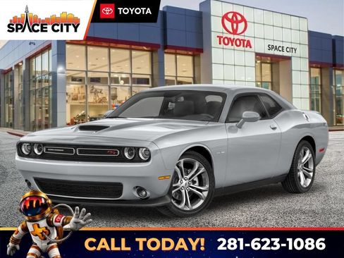 Used 2023 Dodge Challenger GT RWD image 1