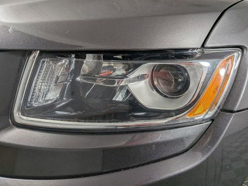 Used 2016 Jeep Grand Cherokee Limited image 15