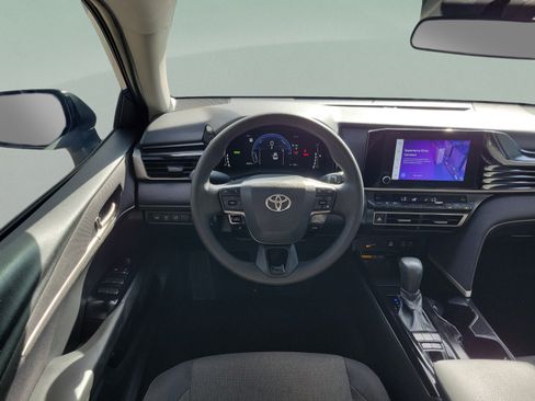 Used 2025 Toyota Camry LE FWD image 21