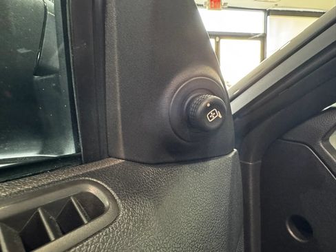 Used 2010 Ford Mustang GT RWD image 19