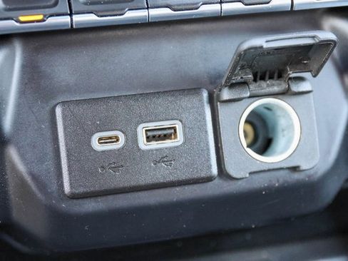 Used 2022 GMC Sierra 2500 AT4 w/ AT4 Preferred Package image 26