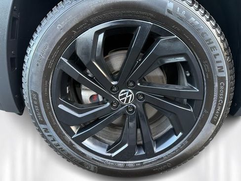 Used 2020 Volkswagen Atlas Cross Sport SEL Premium image 8