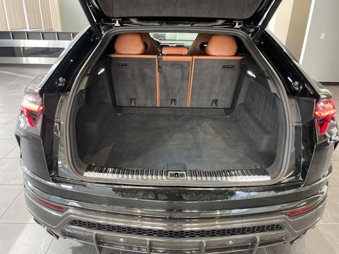 Used 2021 Lamborghini Urus image 38