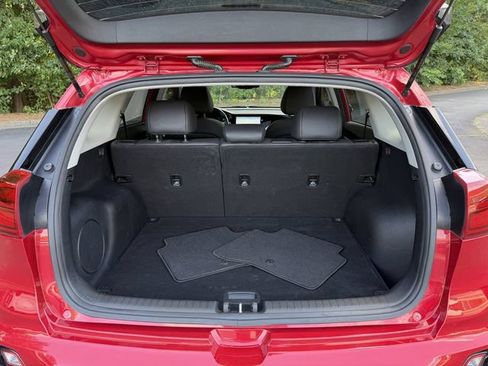 Certified 2022 Kia Niro EX Premium FWD image 37