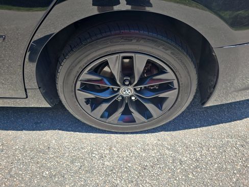 Used 2019 Toyota Avalon XLE w/ Moonroof Package FWD image 34