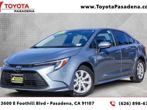 Used 2023 Toyota Corolla LE w/ Carpet Mat Package (TMS) image 1