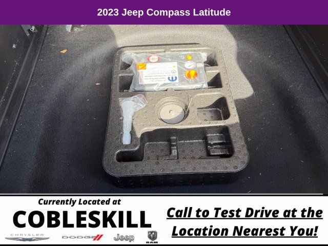 Used 2023 Jeep Compass Latitude w/ Convenience Group AWD/4WD image 12