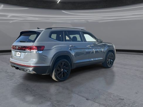 New 2026 Volkswagen Atlas SE FWD image 5