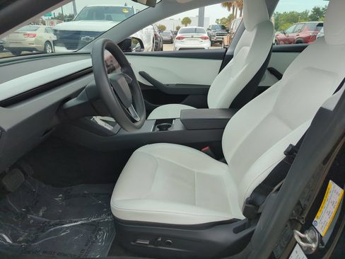 Used 2024 Tesla Model 3 Standard Range RWD image 18