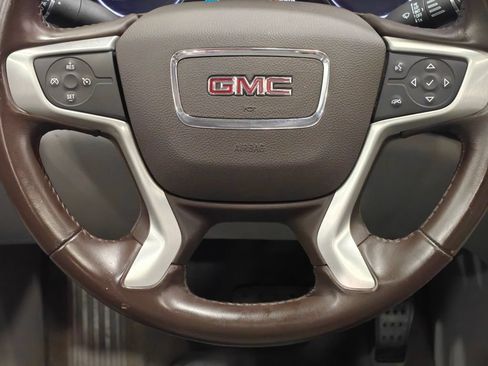 Used 2019 GMC Acadia SLT AWD/4WD image 5
